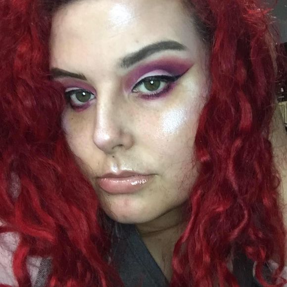 Meet your Posher, Amanda - Picture 1 of 1